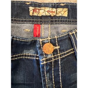BKE Denim Jeans Women's 30x31.5 Bootcut Dark‎ Wash Stretch Embroidered Pockets